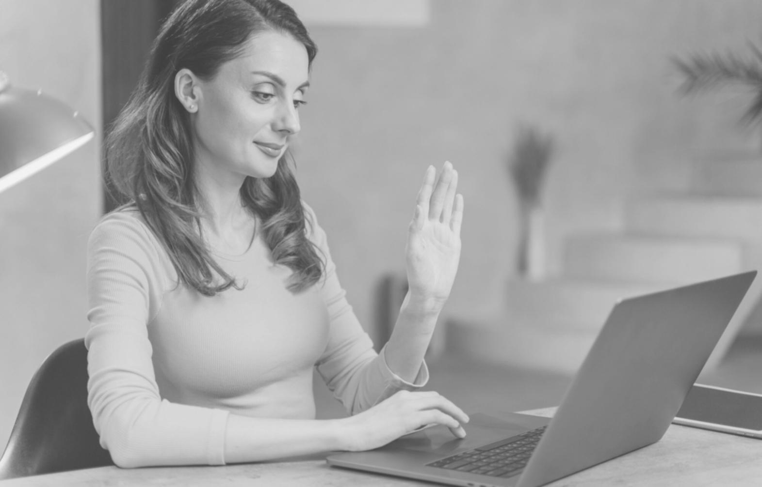 Finanzberatung in modernem Büroumfeld