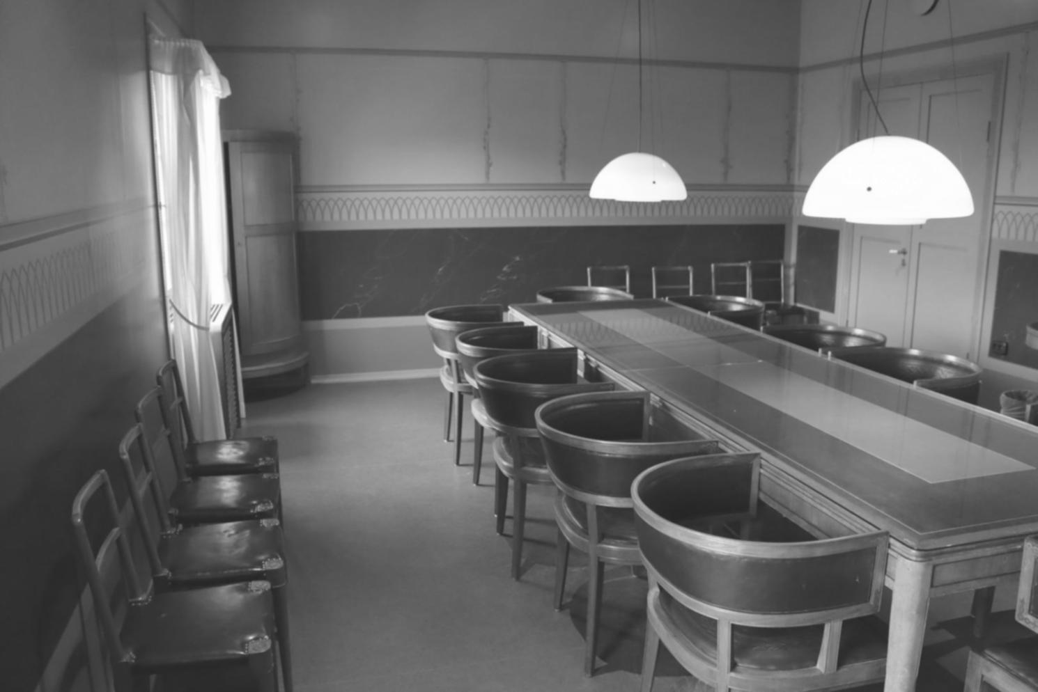 Gemeinsames Arbeiten am Schreibtisch